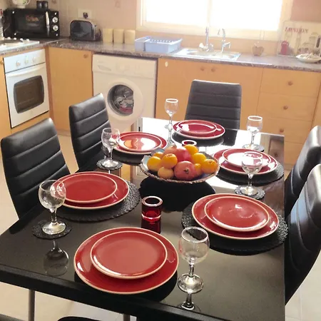 Sirena Sunrise, 4 Pafos