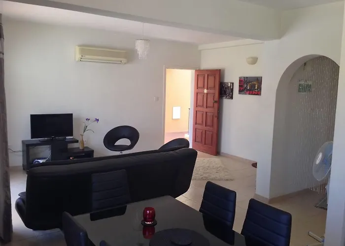 Sirena Sunrise, 4 * Paphos